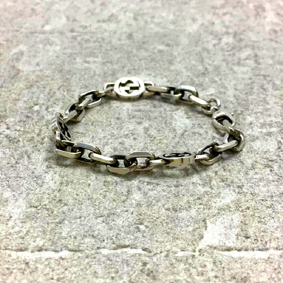 GUCCI Interlocking GG Logo Circle Bracelet - Picture 3 of 5